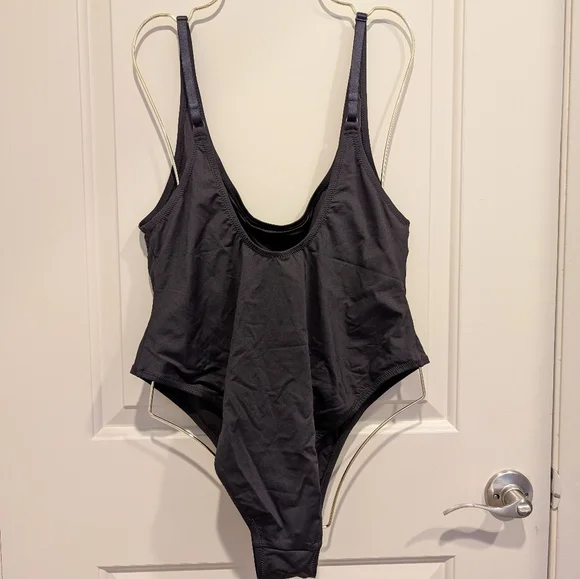 NWT SKIMS Signature Swim SCOOP NECK ONE PIECE Black Onyx 3X - Picture 3 of 7